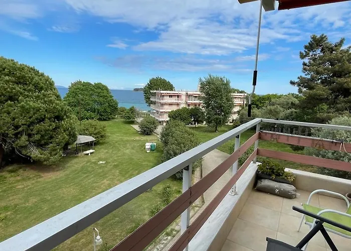 Seaview Lovely One Bedroom